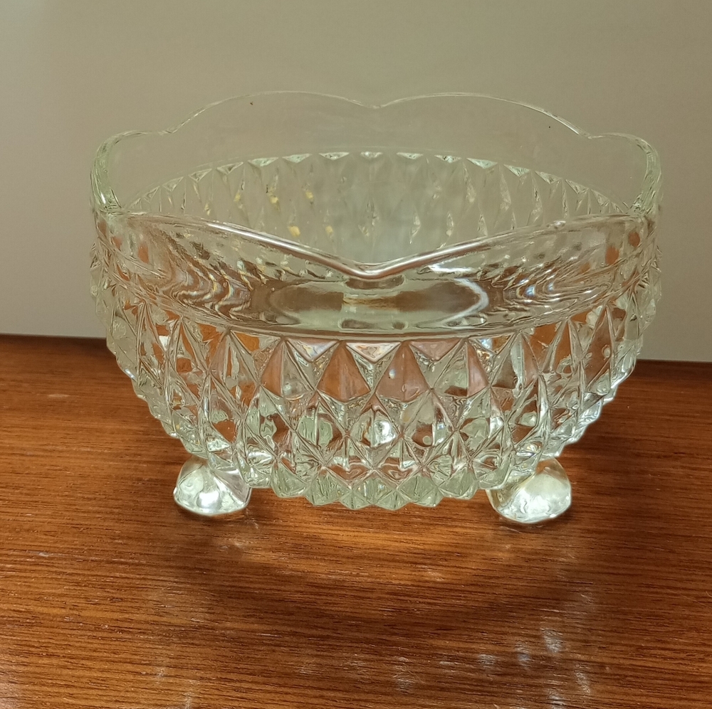 Vintage Indiana Glass Diamond Point Clear Bowl ~ 5" Dia. X 3 1/8" Tall
